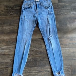 Zara light wash denim jeans